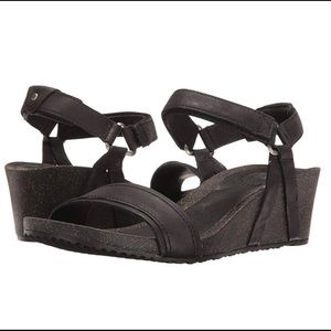 Teva Ysidro Stitch Wedge Sandal